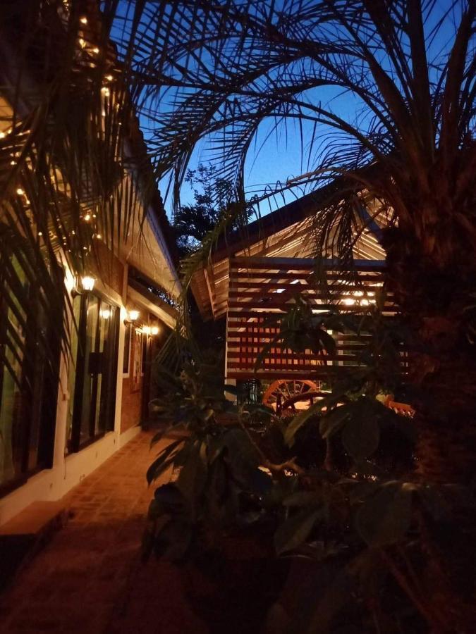 Baan B&B Sukhothai Exterior foto